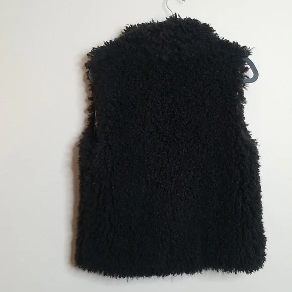 Betsey Johnson Black Fuzzy Faux Fur Vest M - Picture 6 of 6